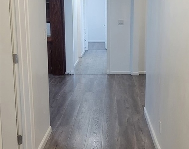 836 W 40th - Photo Thumbnail 1