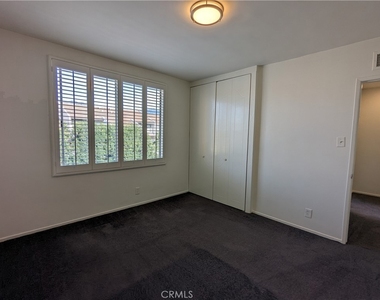 589 Fairview Avenue - Photo Thumbnail 32