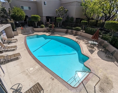 589 Fairview Avenue - Photo Thumbnail 48