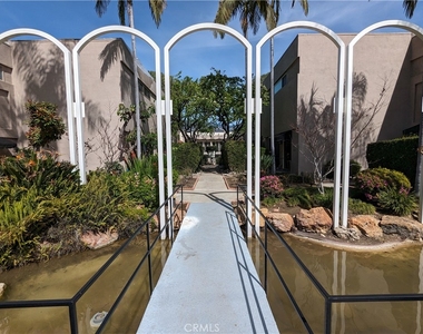 589 Fairview Avenue - Photo Thumbnail 54