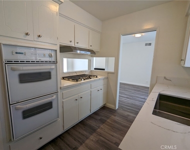 589 Fairview Avenue - Photo Thumbnail 20
