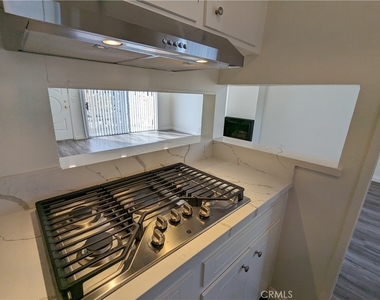 589 Fairview Avenue - Photo Thumbnail 16