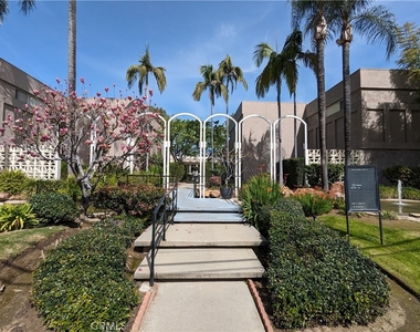 589 Fairview Avenue - Photo Thumbnail 51