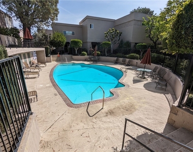 589 Fairview Avenue - Photo Thumbnail 46