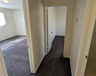 589 Fairview Avenue - Photo Thumbnail 24