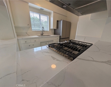 589 Fairview Avenue - Photo Thumbnail 9