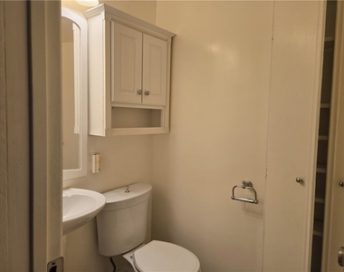 6234 Rowland Avenue - Photo Thumbnail 13