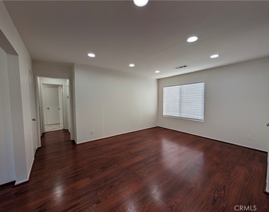 845 W Olive Avenue - Photo Thumbnail 8