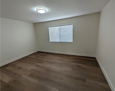 845 W Olive Avenue - Photo Thumbnail 21