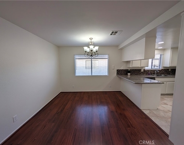 845 W Olive Avenue - Photo Thumbnail 9