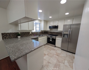 845 W Olive Avenue - Photo Thumbnail 13