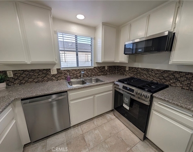 845 W Olive Avenue - Photo Thumbnail 16