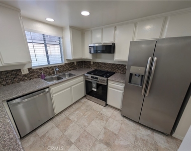 845 W Olive Avenue - Photo Thumbnail 15