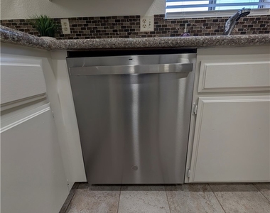 845 W Olive Avenue - Photo Thumbnail 20
