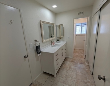 845 W Olive Avenue - Photo Thumbnail 27