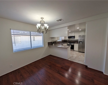 845 W Olive Avenue - Photo Thumbnail 11