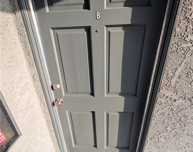 845 W Olive Avenue - Photo Thumbnail 3