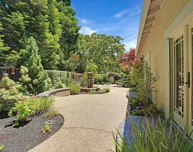 706 Endsliegh Ct - Photo Thumbnail 27
