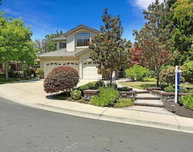 706 Endsliegh Ct - Photo Thumbnail 25