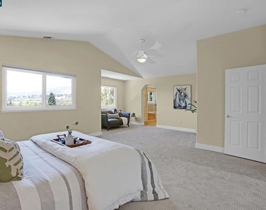 706 Endsliegh Ct - Photo Thumbnail 17