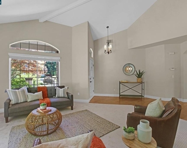 706 Endsliegh Ct - Photo Thumbnail 5