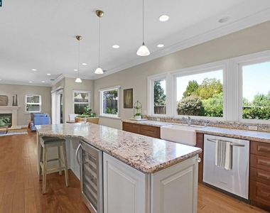 706 Endsliegh Ct - Photo Thumbnail 11