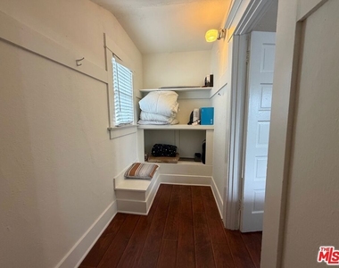 2240 Crenshaw Boulevard - Photo Thumbnail 10