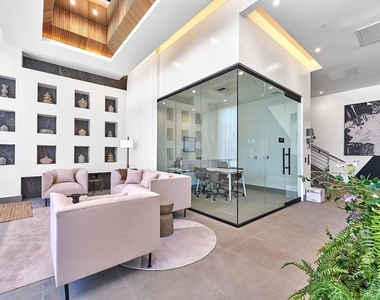 510 S Oxford Avenue - Photo Thumbnail 6