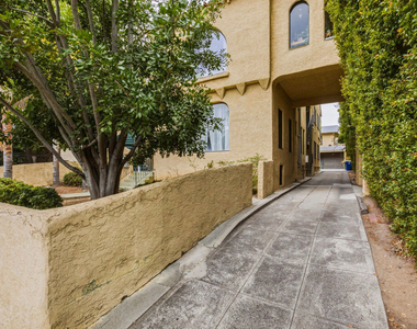 4427 Finley Avenue - Photo Thumbnail 1