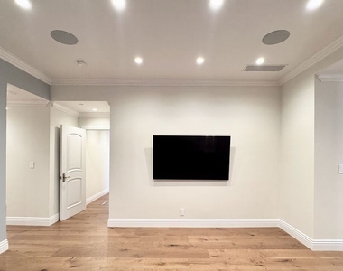 10724 Wilshire Boulevard - Photo Thumbnail 40
