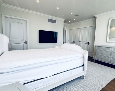 10724 Wilshire Boulevard - Photo Thumbnail 28