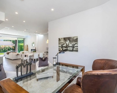 8932 Dorrington Avenue - Photo Thumbnail 11