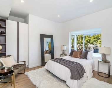 8932 Dorrington Avenue - Photo Thumbnail 25