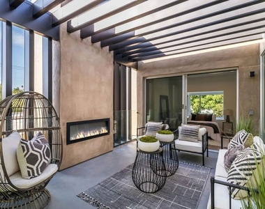 8932 Dorrington Avenue - Photo Thumbnail 19