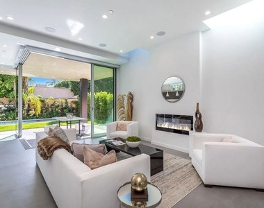8932 Dorrington Avenue - Photo Thumbnail 2
