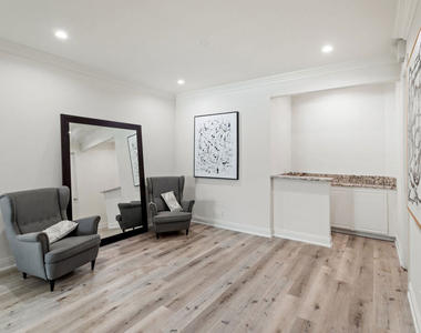 430 Maple Drive - Photo Thumbnail 2