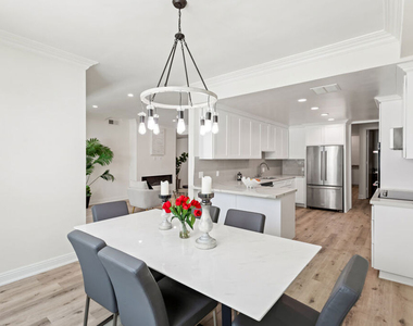 430 Maple Drive - Photo Thumbnail 8