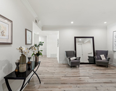 430 Maple Drive - Photo Thumbnail 1