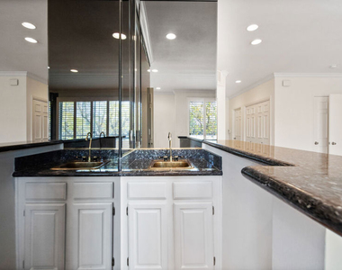 200 N Almont Drive - Photo Thumbnail 5