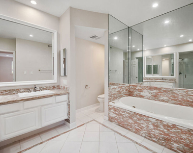 200 N Almont Drive - Photo Thumbnail 13