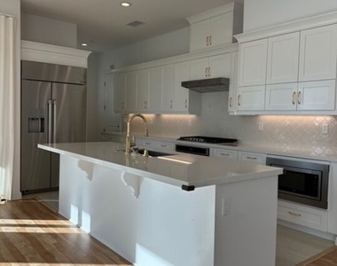 20812 W Bur Oak Circle - Photo Thumbnail 1