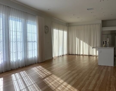20812 W Bur Oak Circle - Photo Thumbnail 4