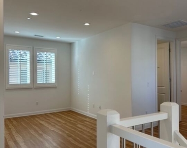 20812 W Bur Oak Circle - Photo Thumbnail 9