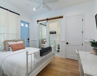 10810 Wilkins Avenue - Photo Thumbnail 20