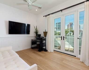 10810 Wilkins Avenue - Photo Thumbnail 22