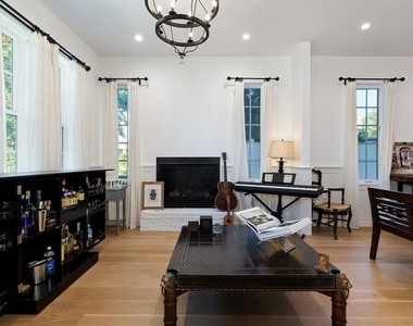 10810 Wilkins Avenue - Photo Thumbnail 3