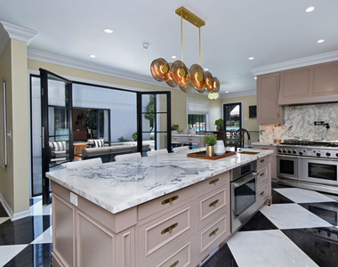 5005 Los Feliz - Photo Thumbnail 14