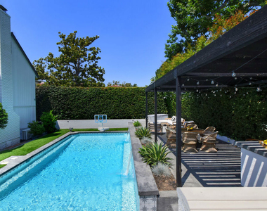 5005 Los Feliz - Photo Thumbnail 17
