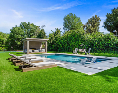 5826 Corbin Avenue - Photo Thumbnail 30