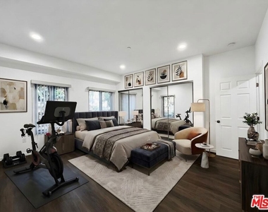 1409 N Hobart Boulevard - Photo Thumbnail 3